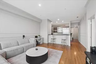 500 W Superior St, Chicago, IL 60654 - Photo 3