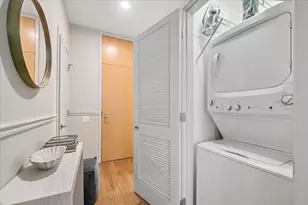 500 W Superior St, Chicago, IL 60654 - Photo 15