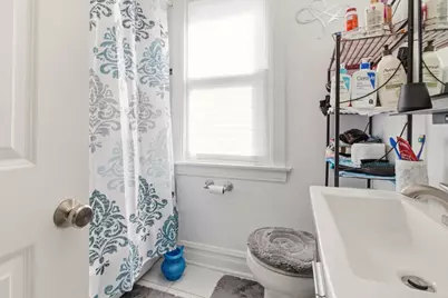 4462 W Wilson Avenue, Chicago, IL 60630 - Photo 9