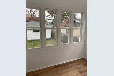 4462 W Wilson Avenue, Chicago, IL 60630 - Photo 7