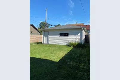 4462 W Wilson Avenue, Chicago, IL 60630 - Photo 3