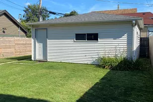 4462 W Wilson Ave, Chicago, IL 60630 - Photo 3