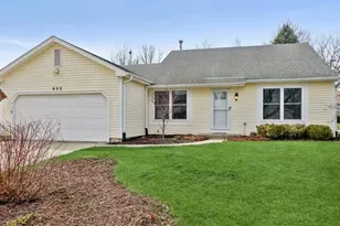 992 Ascot Dr, Crystal Lake, IL 60014 - Photo 1