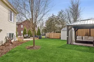 992 Ascot Dr, Crystal Lake, IL 60014 - Photo 29