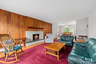 1005 Meadow Ln, Elgin, IL 60123 - Photo 3