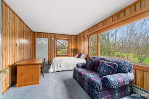 1005 Meadow Ln, Elgin, IL 60123 - Photo 9