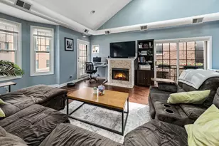 811 W Superior St, Chicago, IL 60642 - Photo 5