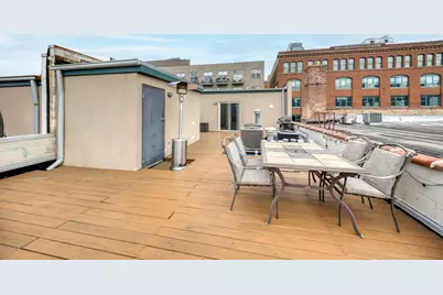 811 W Superior Street #4, Chicago, IL 60642 - Photo 21