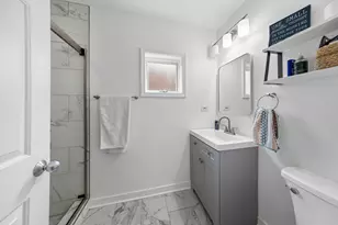 811 W Superior St, Chicago, IL 60642 - Photo 17