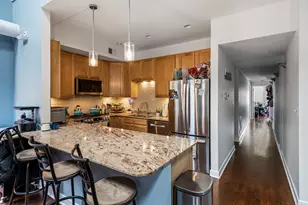 811 W Superior St, Chicago, IL 60642 - Photo 3