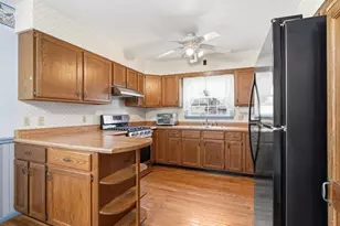 208 NW Madison St, Hopedale, IL 61747 - Photo 5