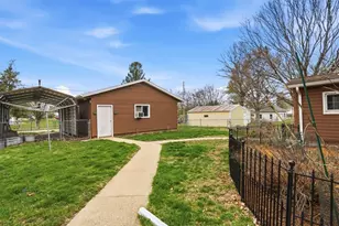 208 NW Madison St, Hopedale, IL 61747 - Photo 25