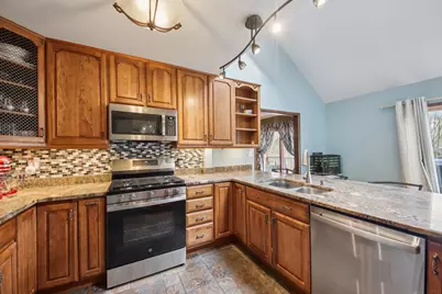 27884 W Riverside Drive, Antioch, IL 60002 - Photo 7