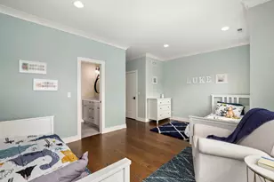 1648 W Fletcher St, Chicago, IL 60657 - Photo 25