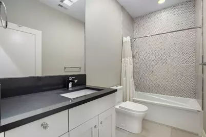 1648 W Fletcher Street, Chicago, IL 60657 - Photo 43