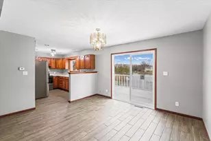 304 Eagle Bluff Dr, Oakwood, IL 61858 - Photo 13