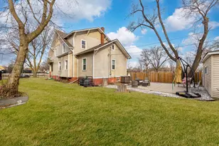 7601 S Bennett Ave, Chicago, IL 60649 - Photo 29