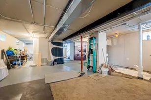 7601 S Bennett Ave, Chicago, IL 60649 - Photo 25