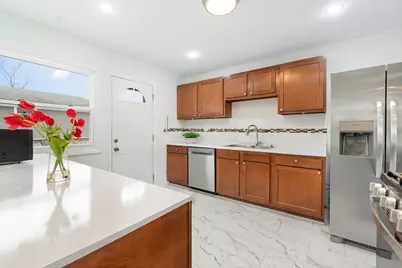 [Address not provided], Hanover Park, IL 60133 - Photo 9