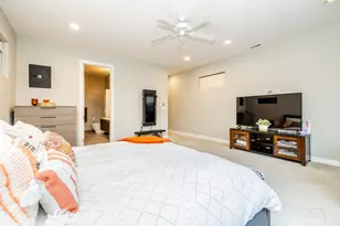 875 N Marshfield Ave, Chicago, IL 60622 - Photo 19