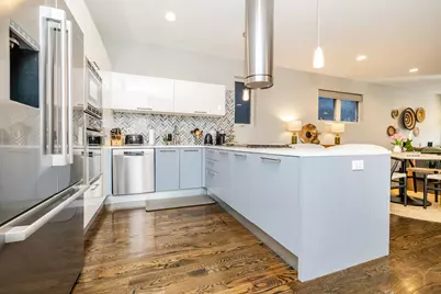 875 N Marshfield Avenue #1, Chicago, IL 60622 - Photo 11