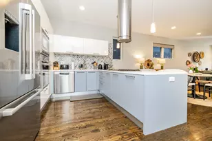 875 N Marshfield Ave, Chicago, IL 60622 - Photo 11