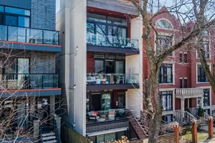 875 N Marshfield Ave, Chicago, IL 60622 - Photo 3