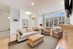 207 S Evergreen Ave, Arlington Heights, IL 60005 - Photo 3