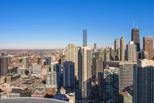 300 N State St, Chicago, IL 60654 - Photo 21