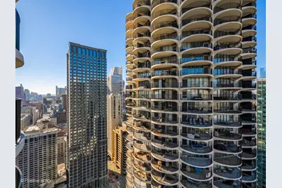 300 N State Street #5125, Chicago, IL 60654 - Photo 15