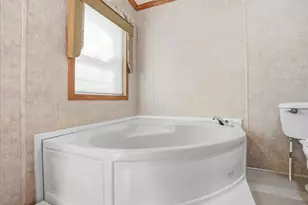 233 Avenue E St, Bloomington, IL 61704 - Photo 17