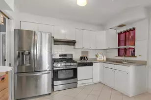 5032 Crain St, Skokie, IL 60077 - Photo 5