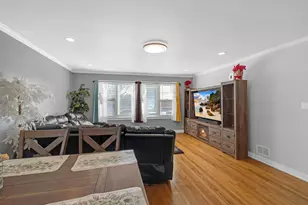 5032 Crain St, Skokie, IL 60077 - Photo 15