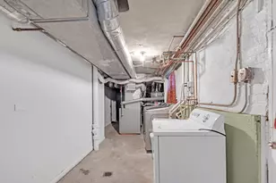 5032 Crain St, Skokie, IL 60077 - Photo 9