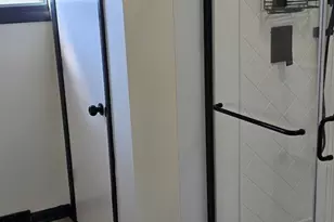 205 N Dale Ave, McHenry, IL 60050 - Photo 9