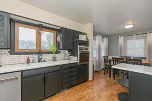 2316 29 1/2 St, Rock Island, IL 61201 - Photo 17