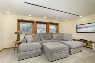 2316 29 1/2 St, Rock Island, IL 61201 - Photo 5