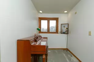 2316 29 1/2 St, Rock Island, IL 61201 - Photo 7