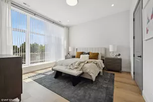 1615 W Irving Park Rd, Chicago, IL 60613 - Photo 11