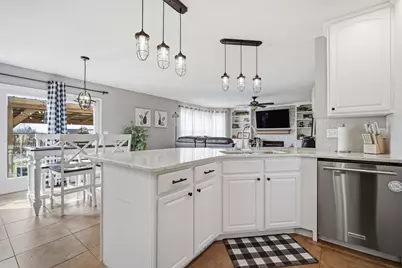 22 Long Cove Court, Bloomington, IL 61704 - Photo 9