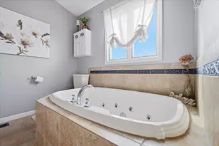 22 Long Cove Ct, Bloomington, IL 61704 - Photo 21