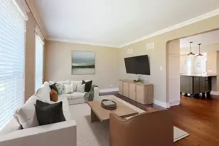 16 S Hi Lusi Ave, Mount Prospect, IL 60056 - Photo 5