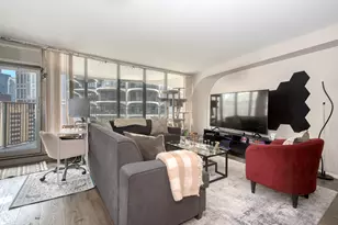 300 N State St, Chicago, IL 60654 - Photo 3