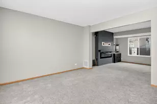 1735 Windcrest Ln, Aurora, IL 60504 - Photo 3