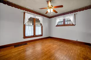 257 W Illinois Ave, Aurora, IL 60506 - Photo 7