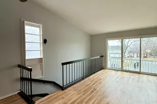 330 Hampton Ct, Bloomingdale, IL 60108 - Photo 5