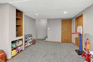 2123 Green Valley Rd, Darien, IL 60561 - Photo 21