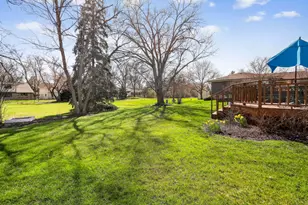 2123 Green Valley Rd, Darien, IL 60561 - Photo 25
