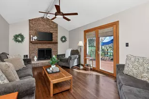 2123 Green Valley Rd, Darien, IL 60561 - Photo 11