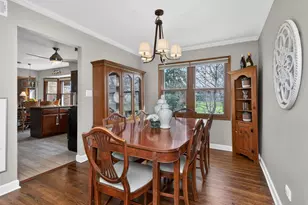 2123 Green Valley Rd, Darien, IL 60561 - Photo 5